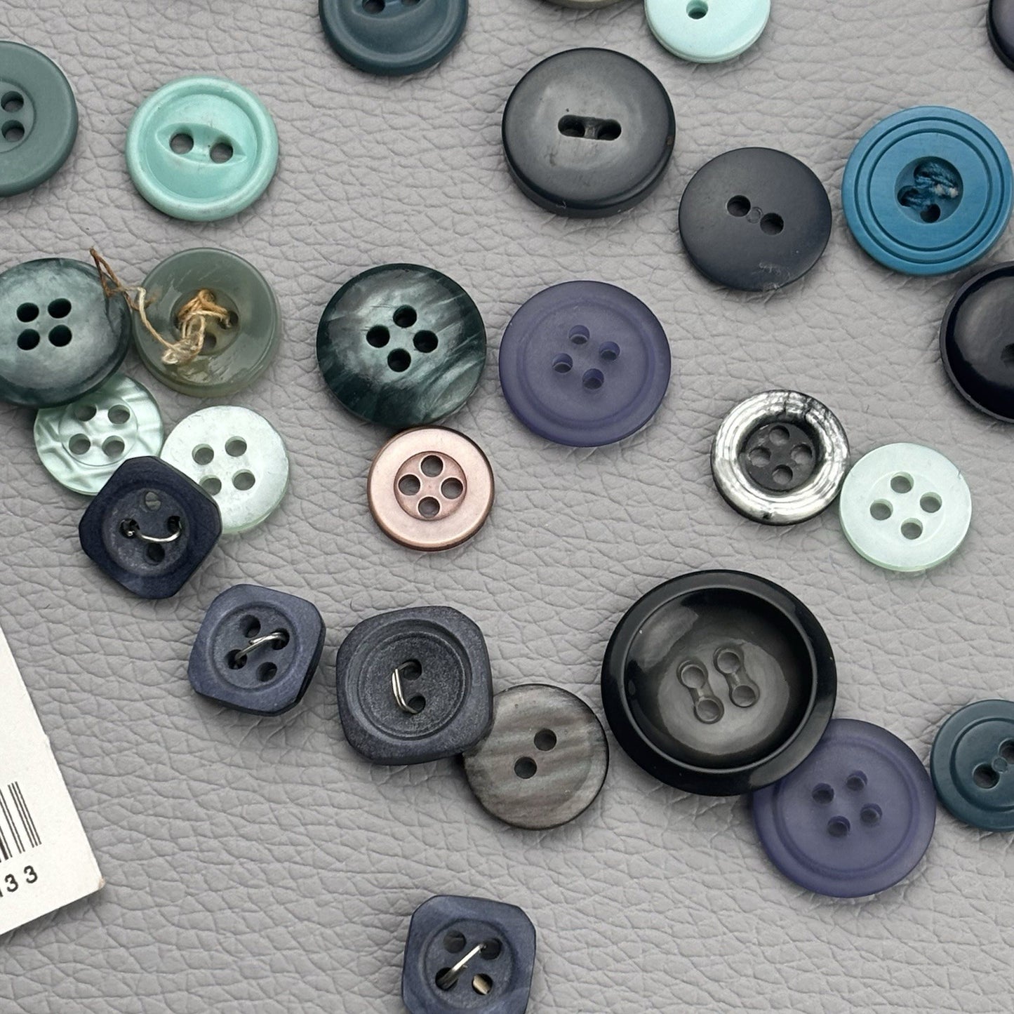 100+ Blue Colored buttons 2 hole + 4 hole crafts sewing collecting small med lge