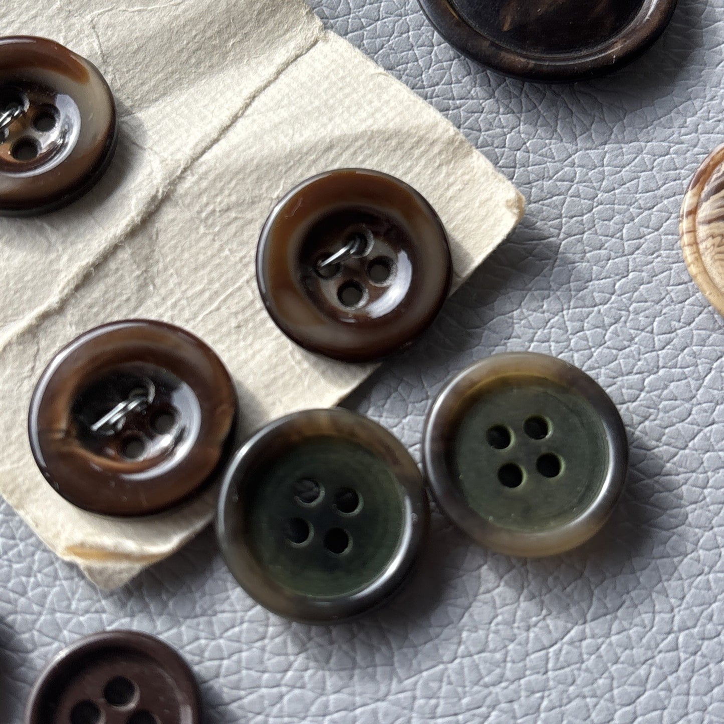 Vintage Brown Button Lot Early Plastics 4 Hole Round Jackets Shirts Sewing