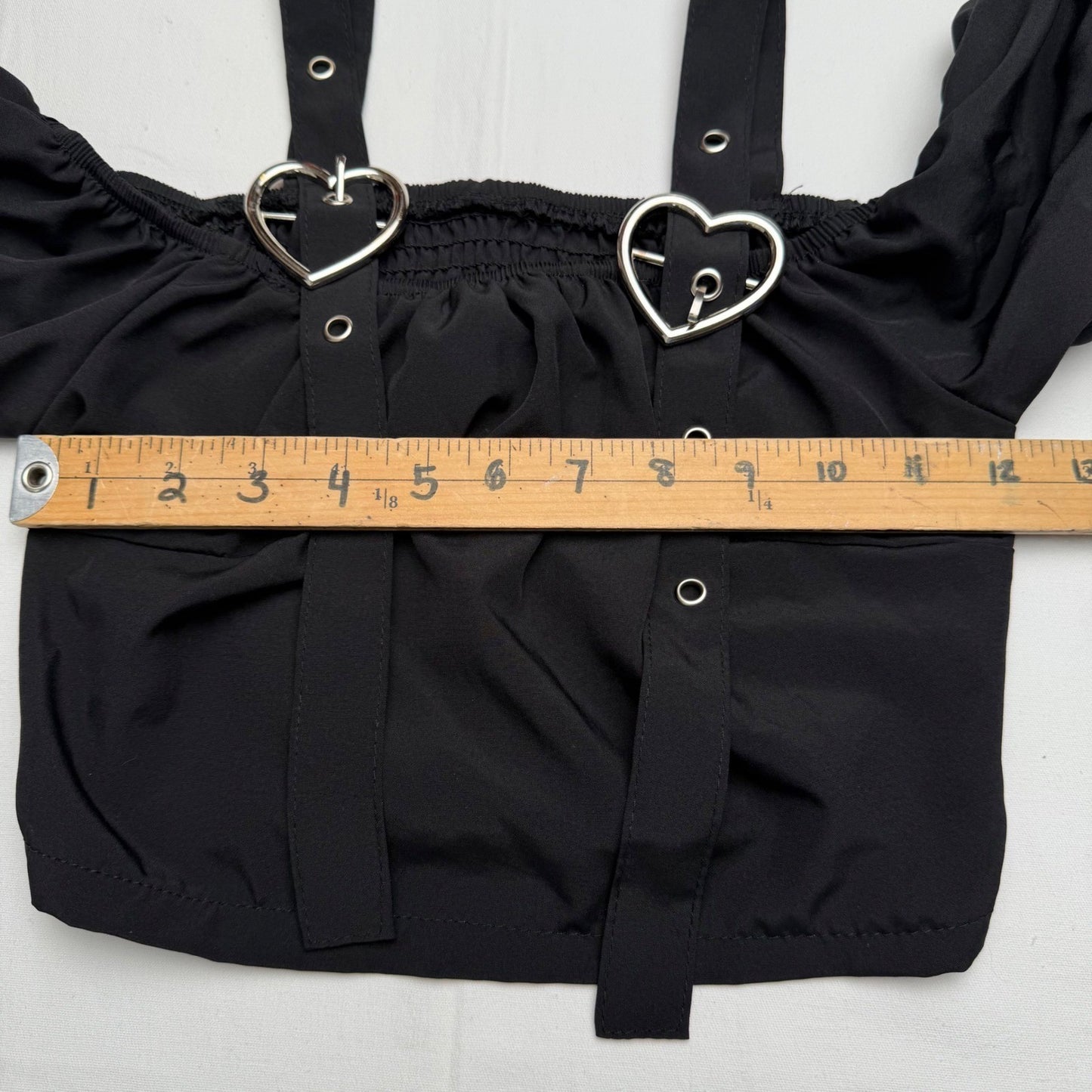 ROMWE Black Off Shoulder Puff Sleeve Heart Buckle Crop Top XS