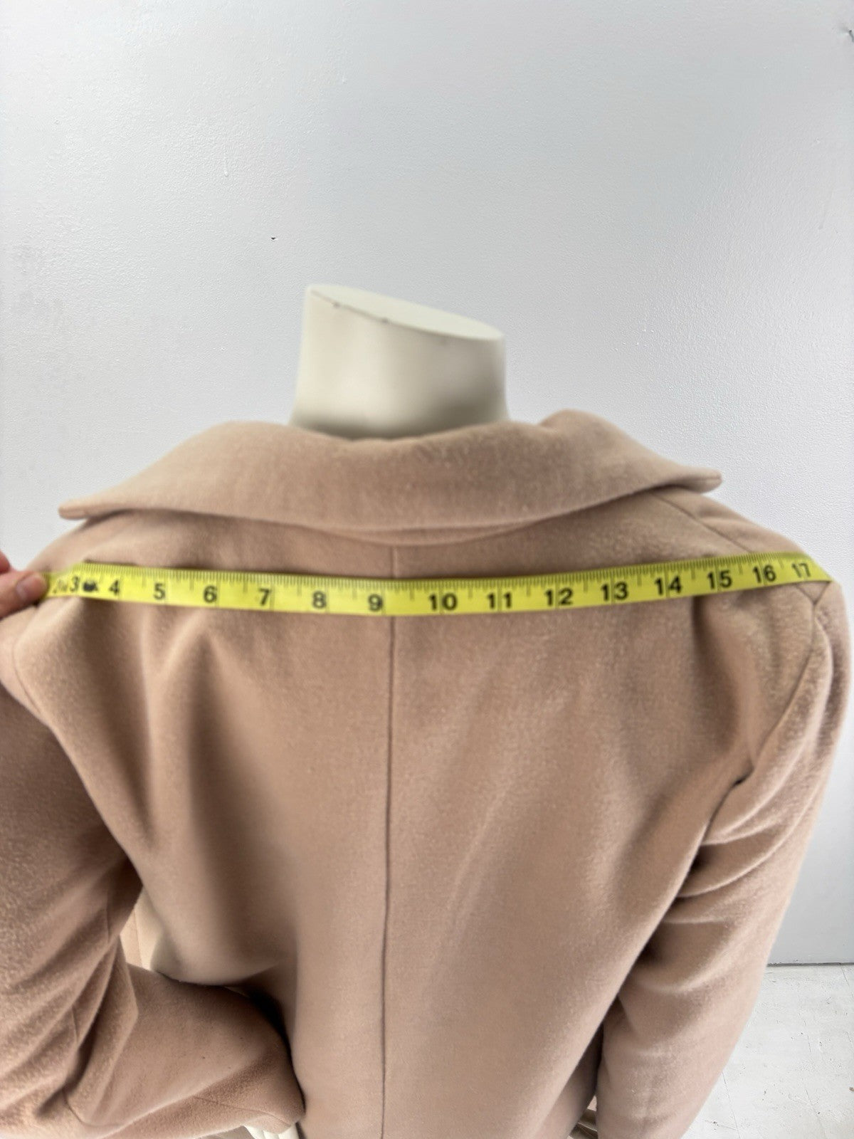 Lovposh Beige Women's long Trench Coat Size Medium  Front Pockets Fully Lined