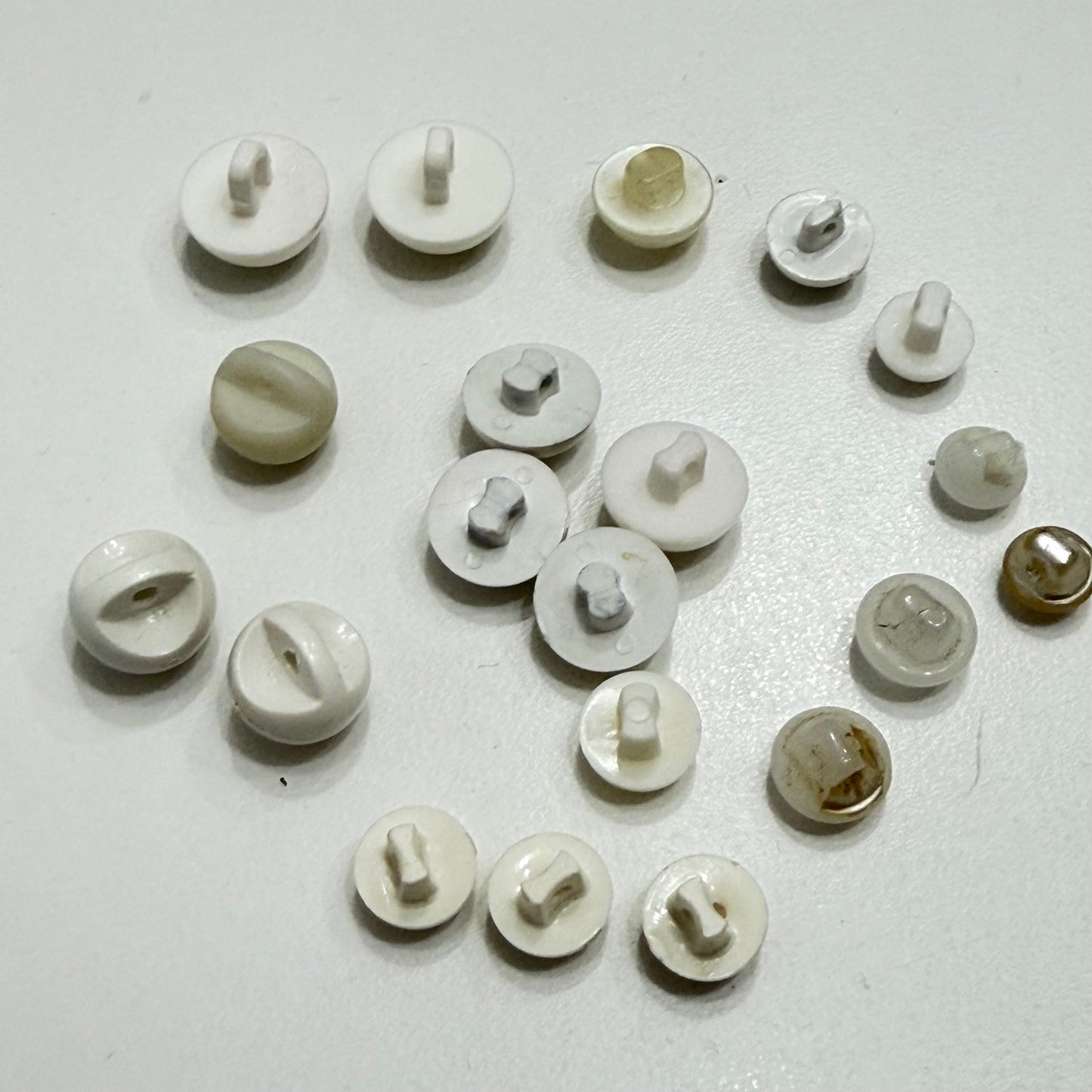 Vintage Pearl Shank Buttons Lot Vintage Bridal Crafting Coquette White Mixed