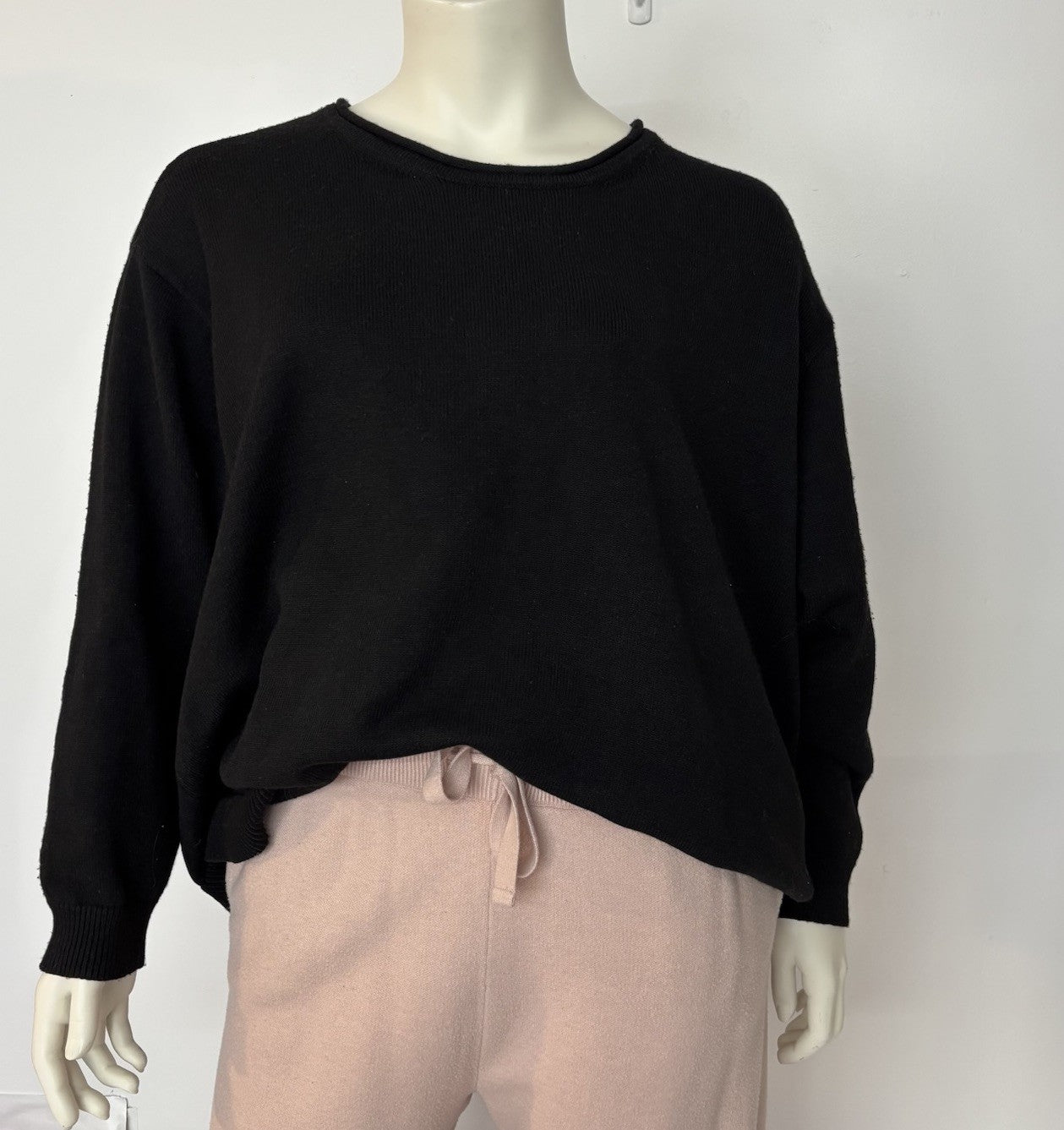 Women's NWT Black Sweater + Pink Jogger's Plus Size XXL Pockets Outfit Basiccore