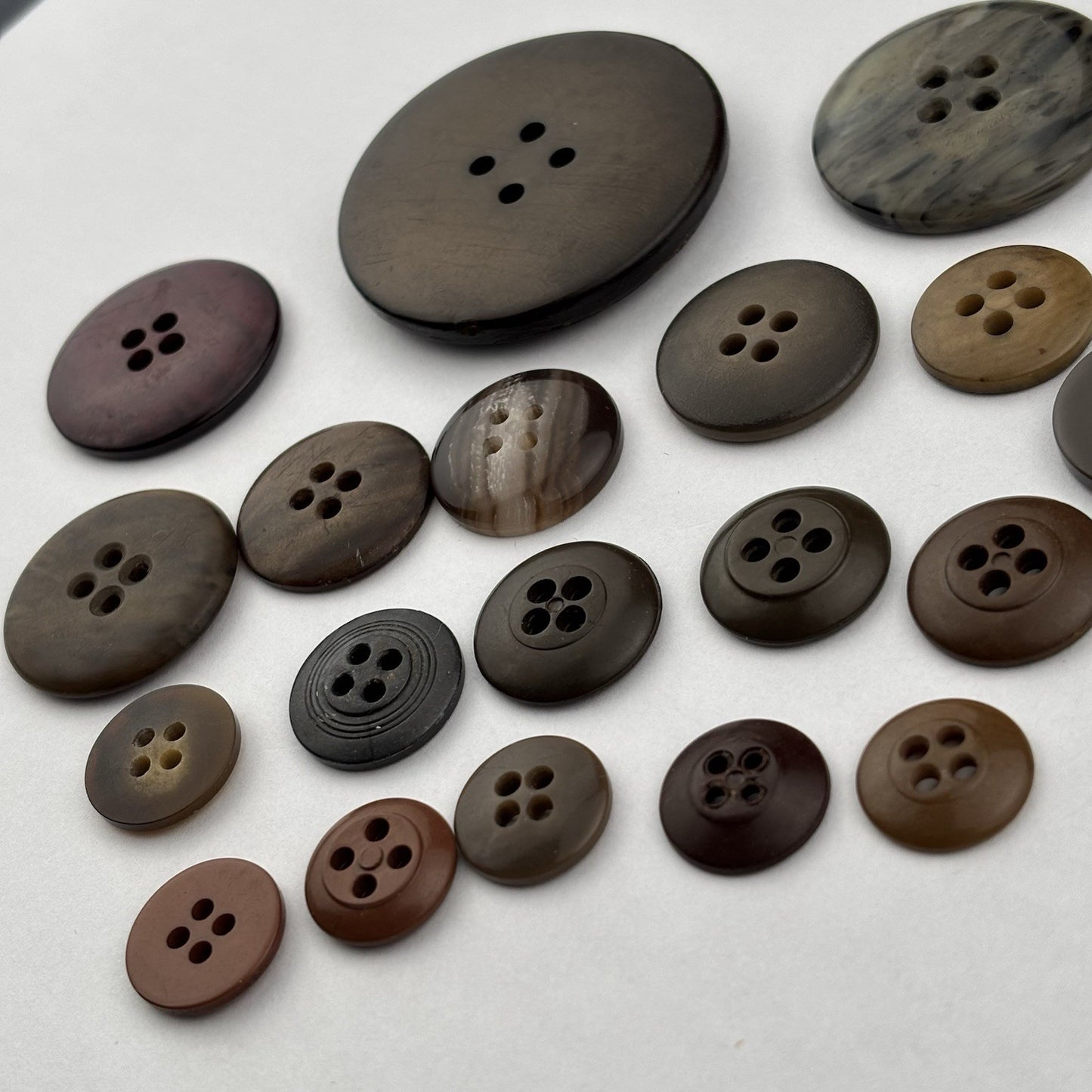 Vintage Bakelite Button Lot (13 Pcs) – Rich Brown, Horn, and Marbled Tones