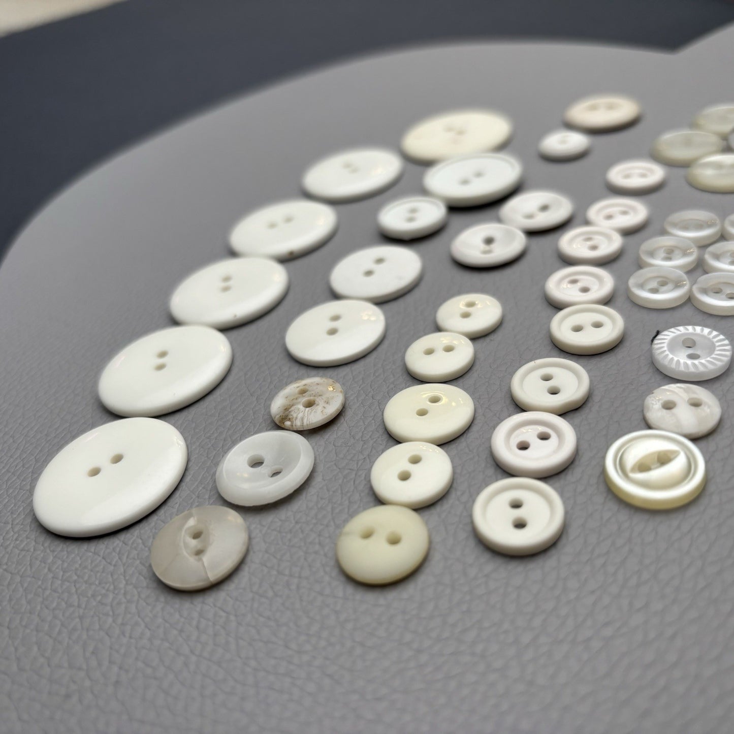 Vintage Ivory & Mother of Pearl Button Lot (40pcs) – 2-Hole Cream & Shell Mix