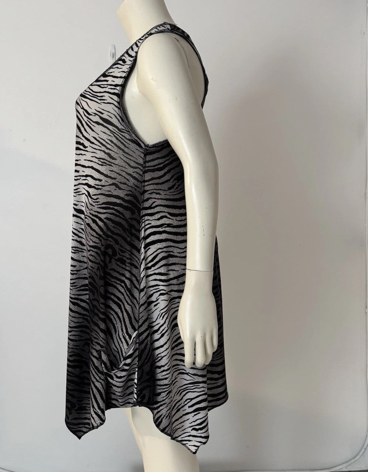 Sweet Juliet Zebra Print Handkerchief Hem Tank Dress Women’s XL Y2K Animalcore