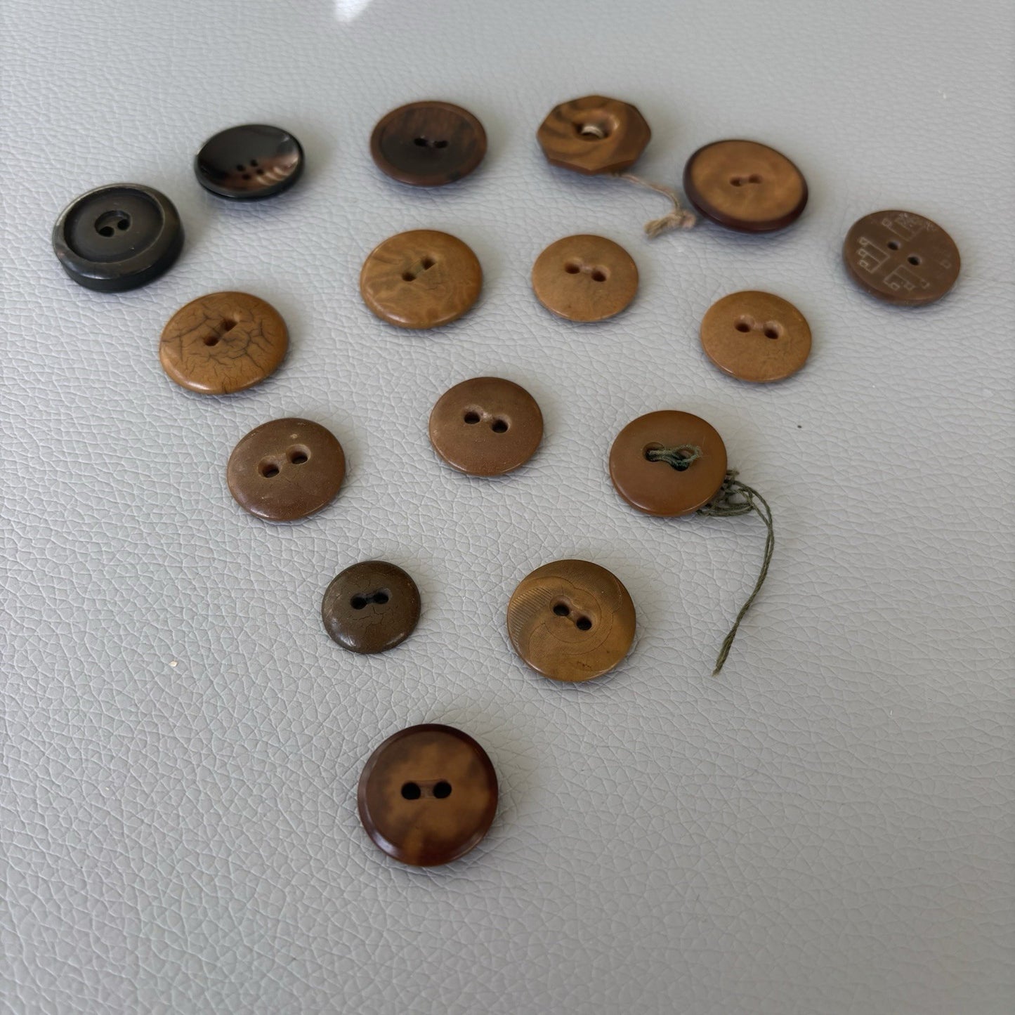 Vintage Brown Bakelite & Casein Button Lot 1930s-40s • Carved & Etched Styles