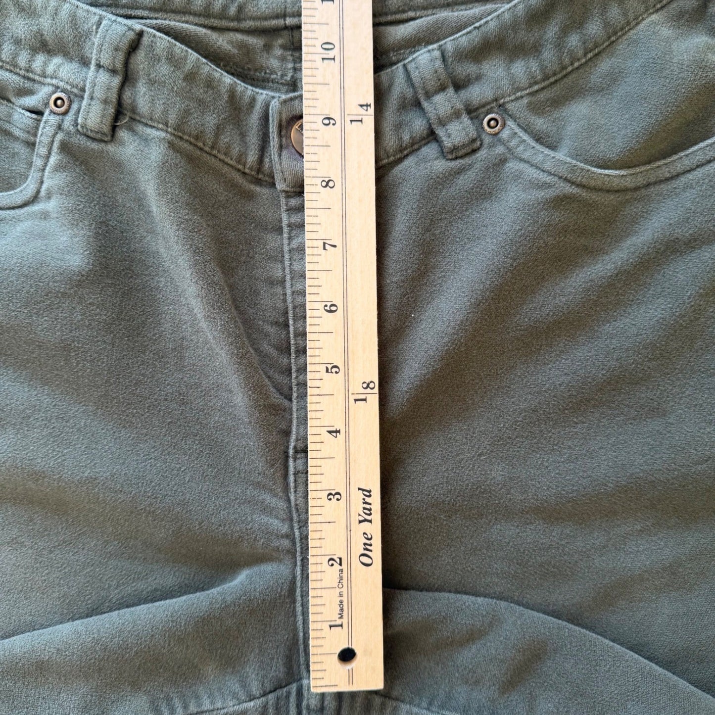 LL Bean Womens 10 PET Corduroy Pants Olive Green Straight Leg Stretch 0FDU2