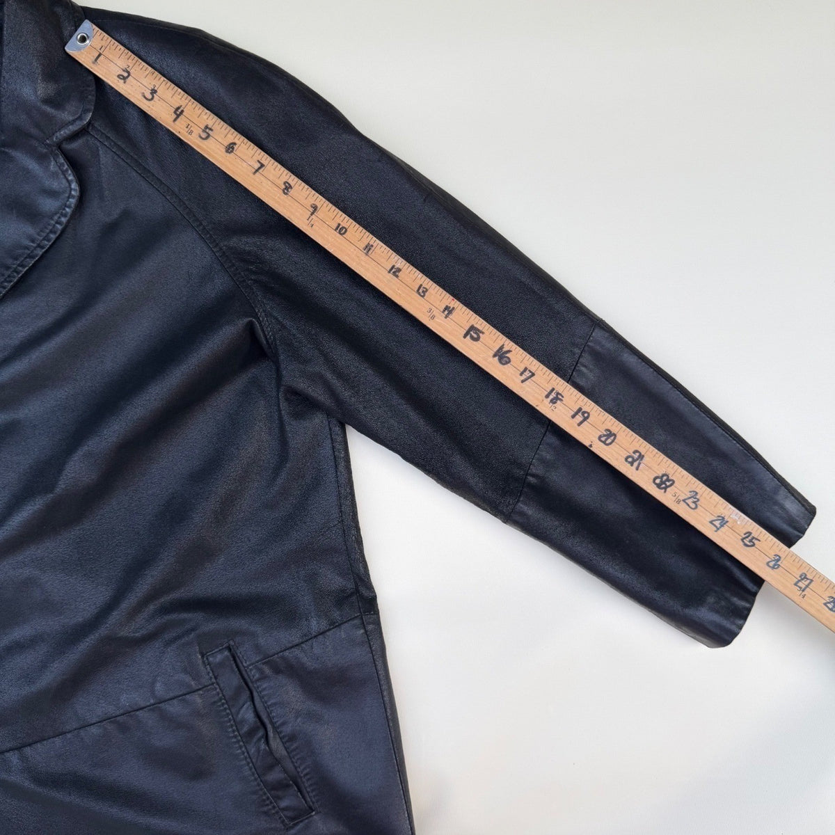 Vintage Danier Black Leather Car Coat | L — view 14