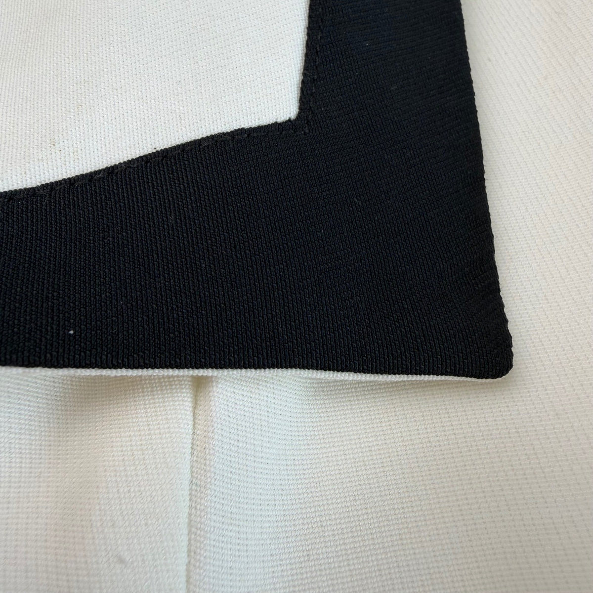 Vintage Joseph Ribkoff Black Trim Sculptural Blazer | M — view 18
