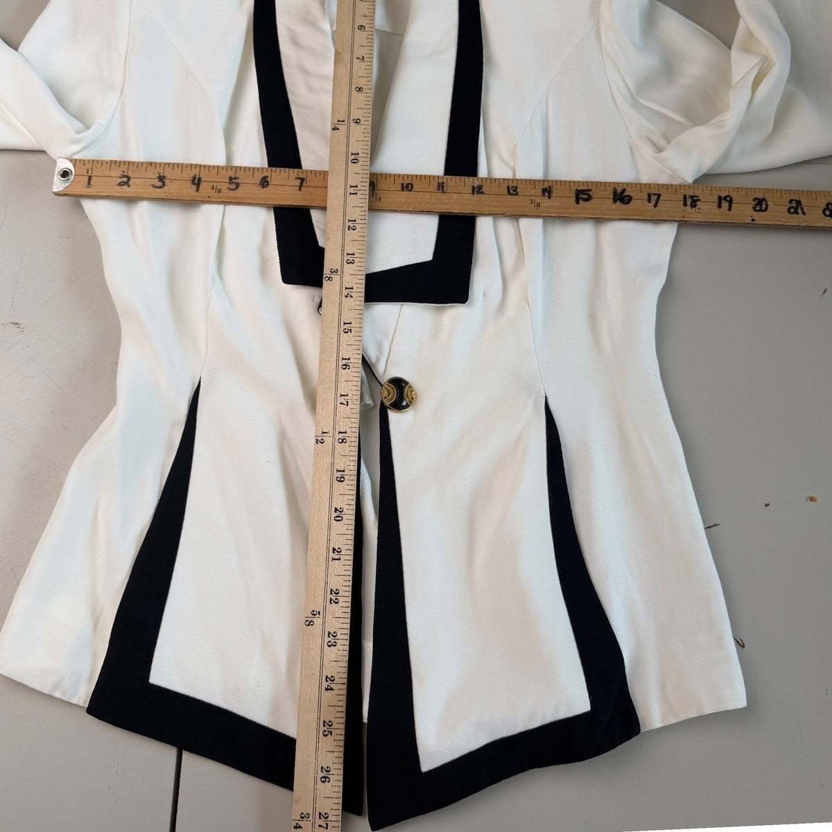 Vintage Joseph Ribkoff Black Trim Sculptural Blazer | M — view 6