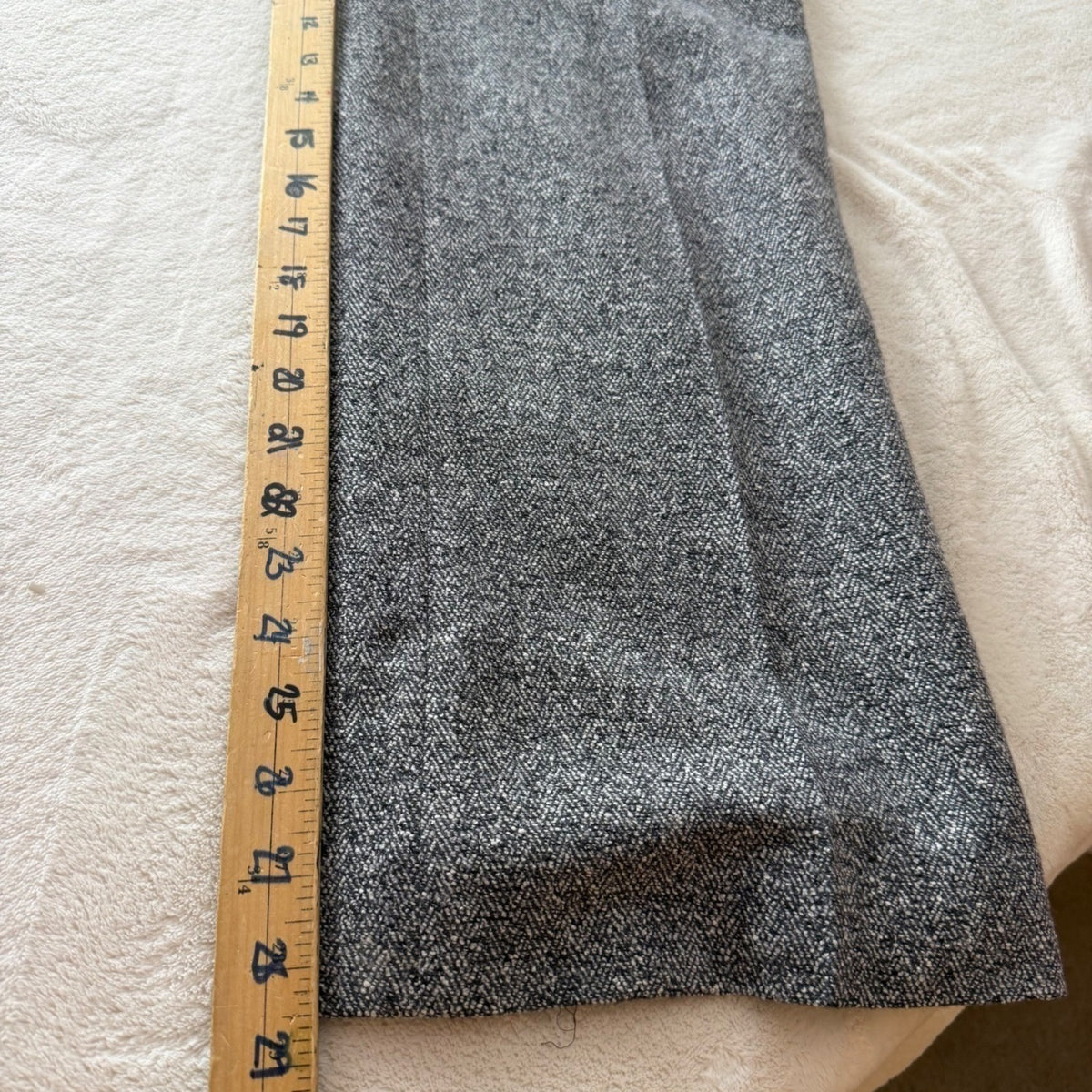 Vintage Précis Petite Grey Tweed Trouser Suit | 8P — view 12