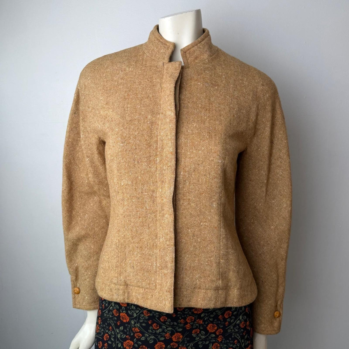 Vintage tan Ciaro skirt suit – photo 11