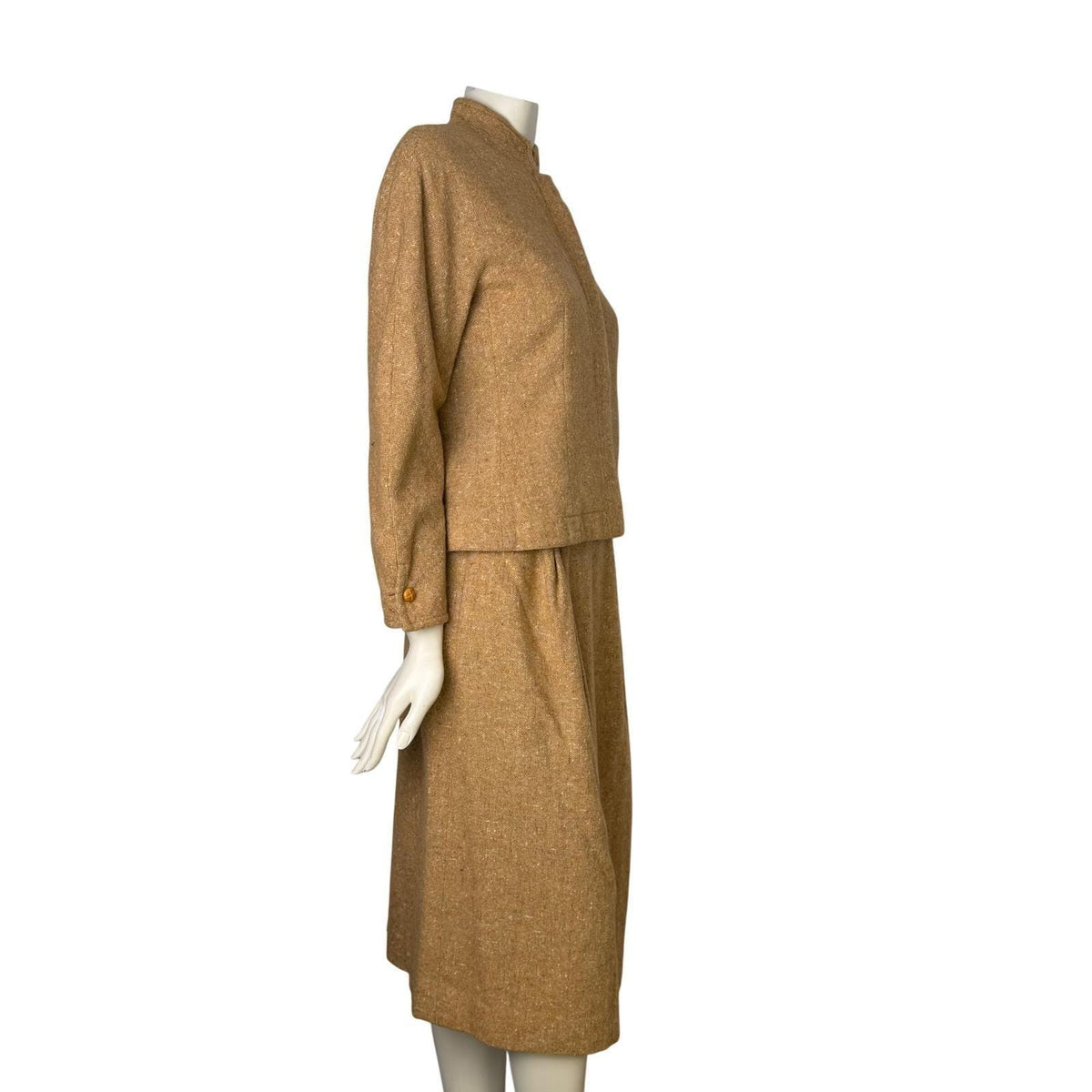 Vintage tan Ciaro skirt suit – photo 19