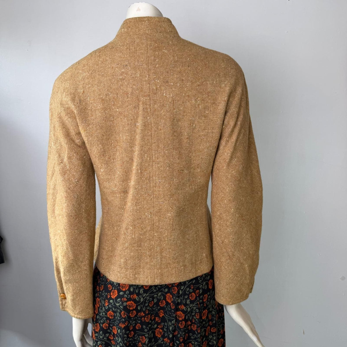 Vintage tan Ciaro skirt suit – photo 4