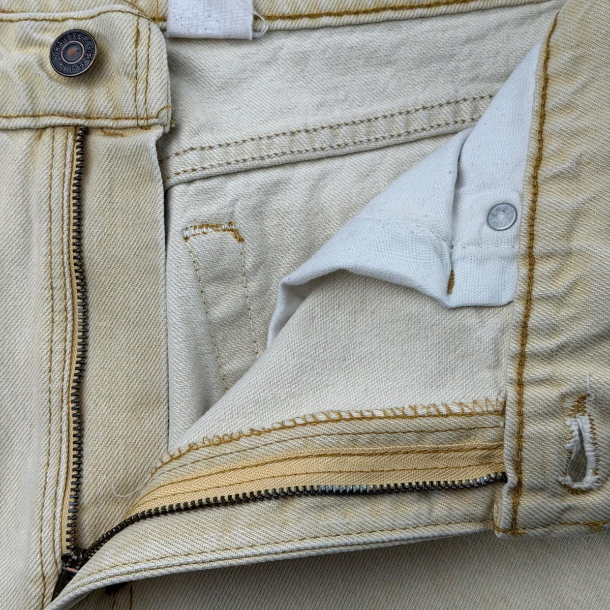 Vintage Levi's Pale Yellow Tapered Jeans | 31in Waist — view 13