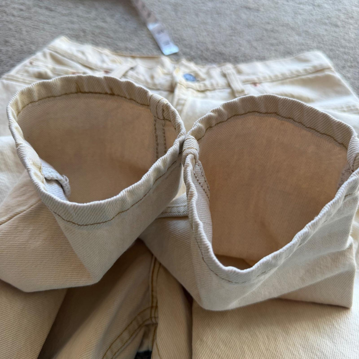 Vintage Levi's Pale Yellow Tapered Jeans | 31in Waist — view 16