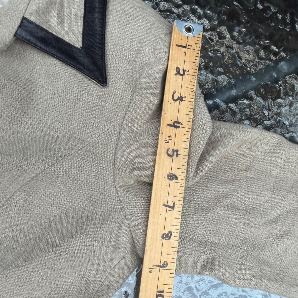 Valentino Roma Vintage 90's Beige 100% Linen Jacket Leather Trim Viscose Lined
