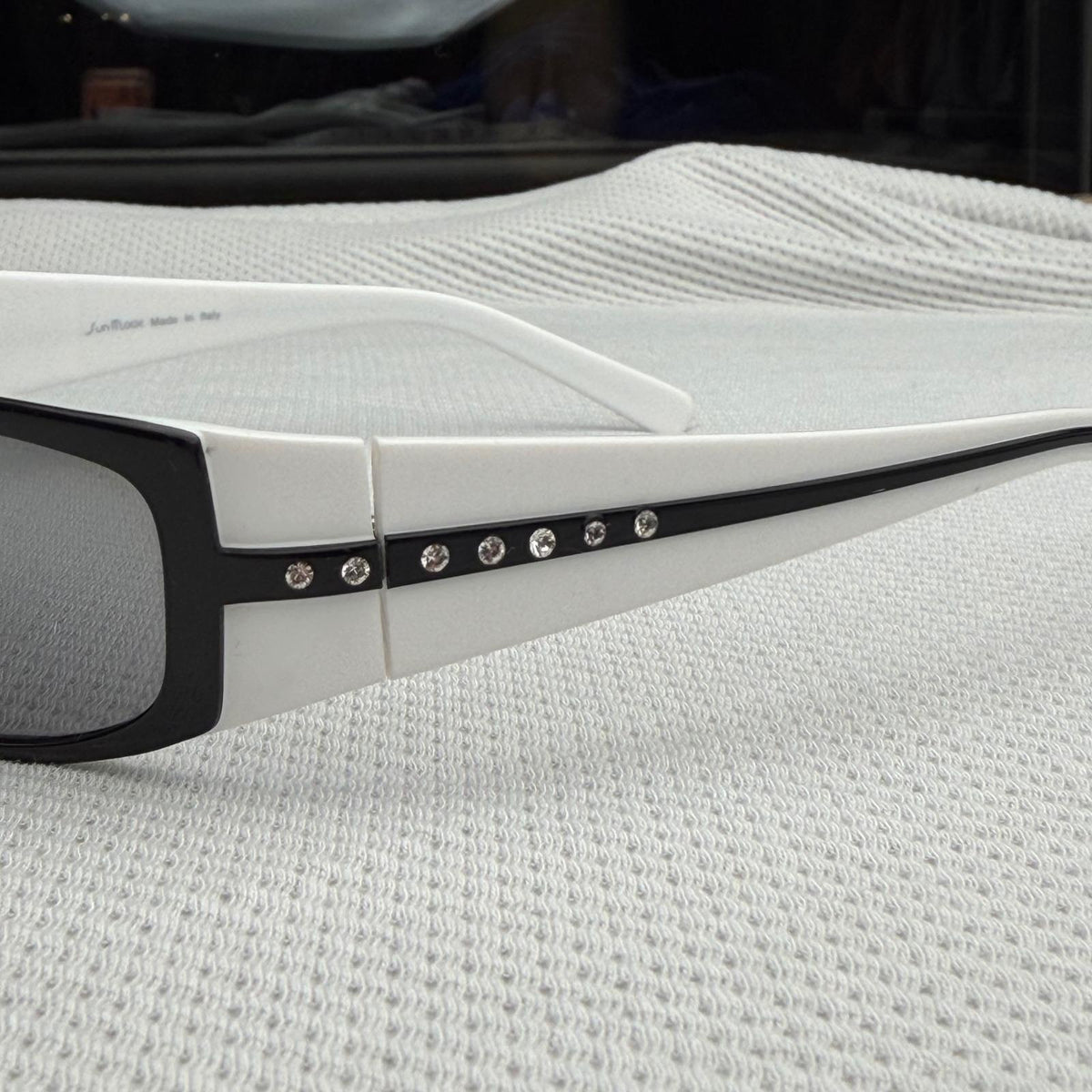 Vintage SunMode Made In Italy Sunglasses  Black White Rhinestone SM11B5716-130