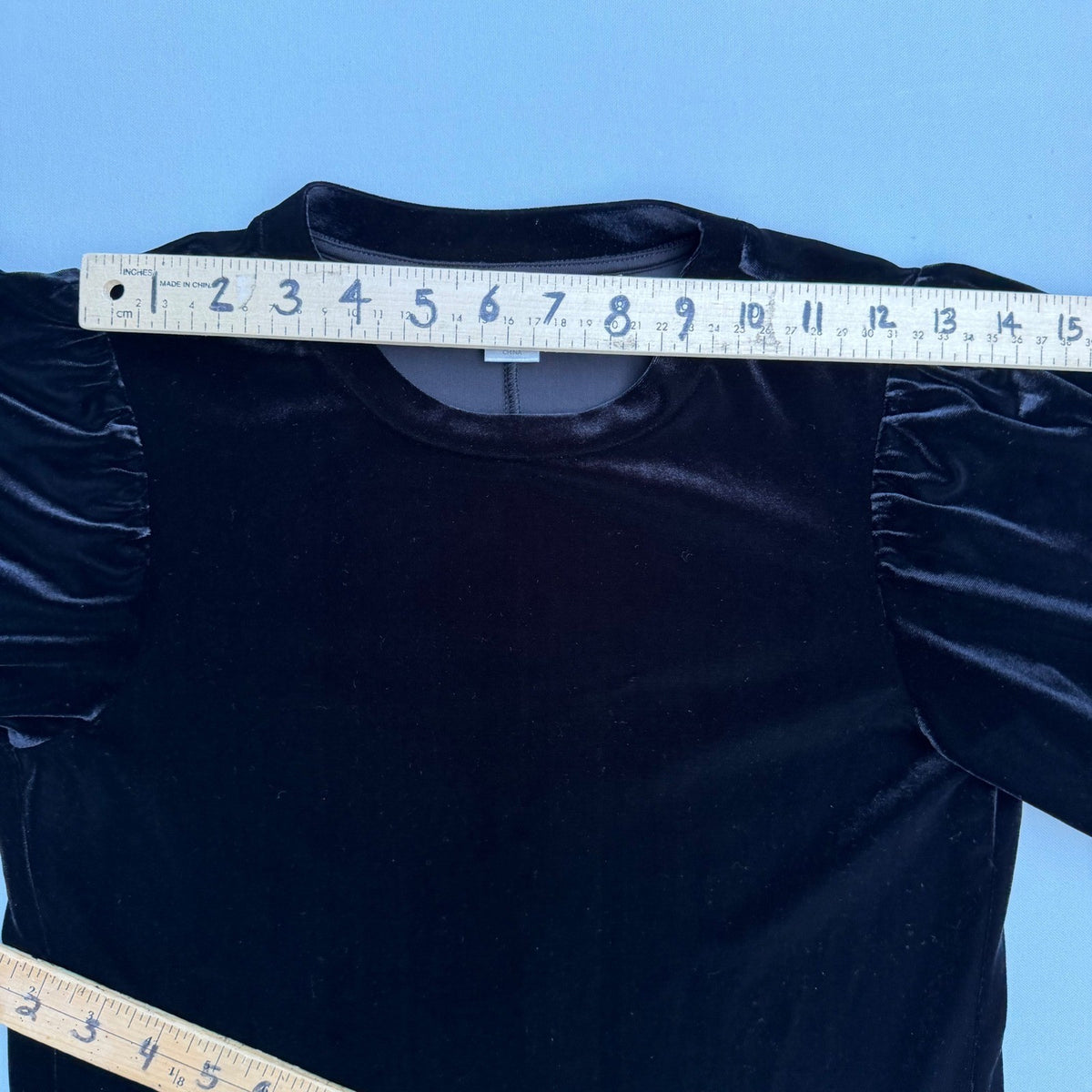 Vero par Véronique Cloutier Black Velvet Puff Sleeve Dress | XS — detail photo 8
