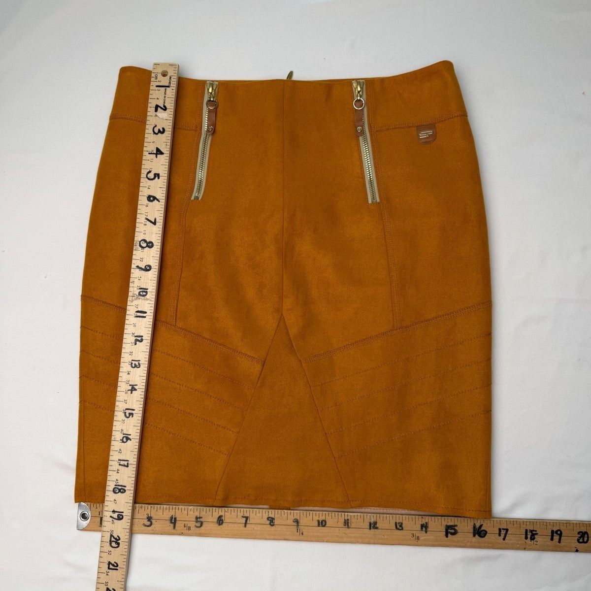 Sportalm Raelyn Ochre Faux Suede Zip Detail Skirt | 6 — detail photo 7