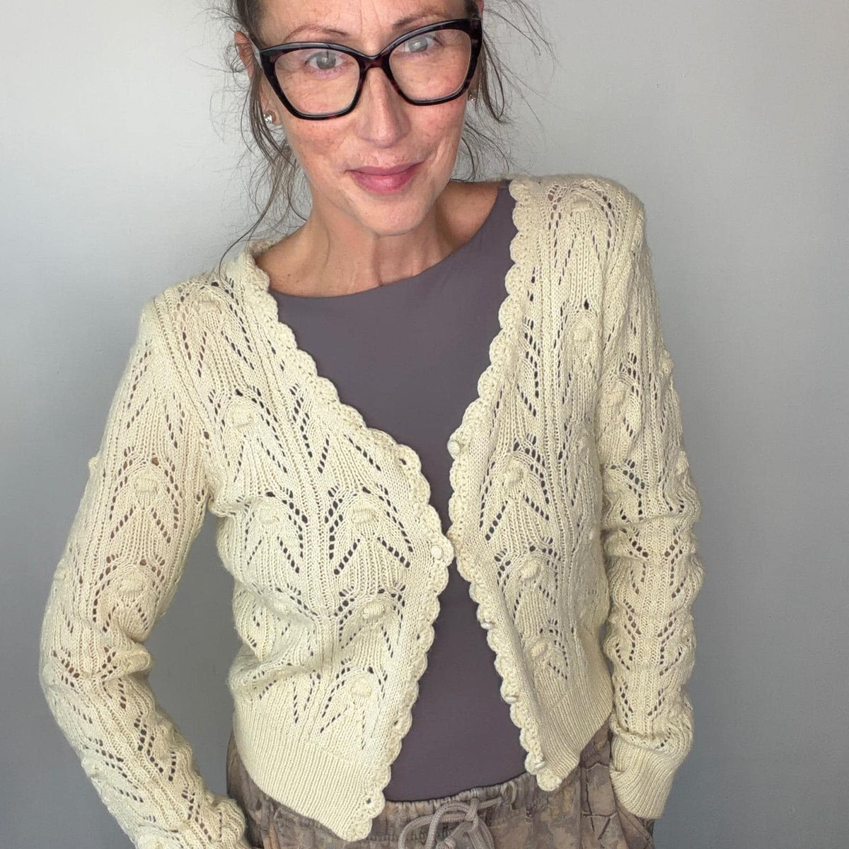 Vintage Cream Hand Knit Leaf Motif Cardigan | M — front view
