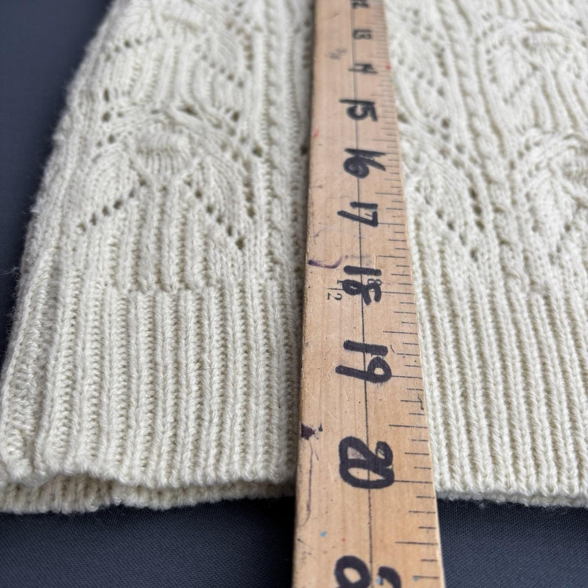 Vintage Cream Hand Knit Leaf Motif Cardigan | M — detail photo 11