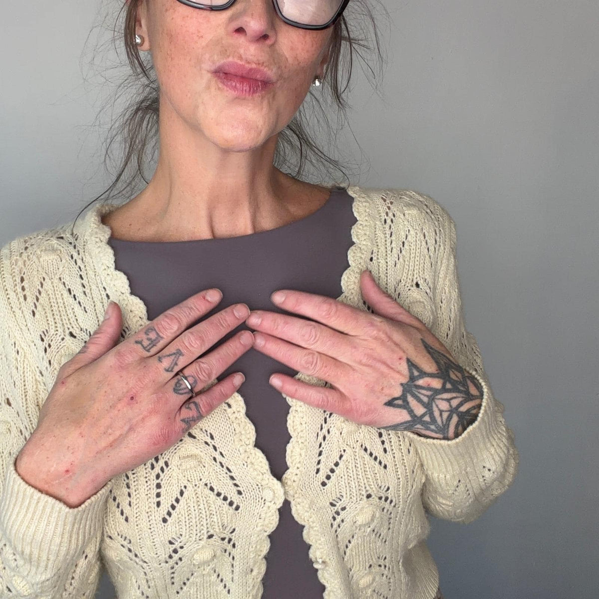 Vintage Cream Hand Knit Leaf Motif Cardigan | M — detail photo 13