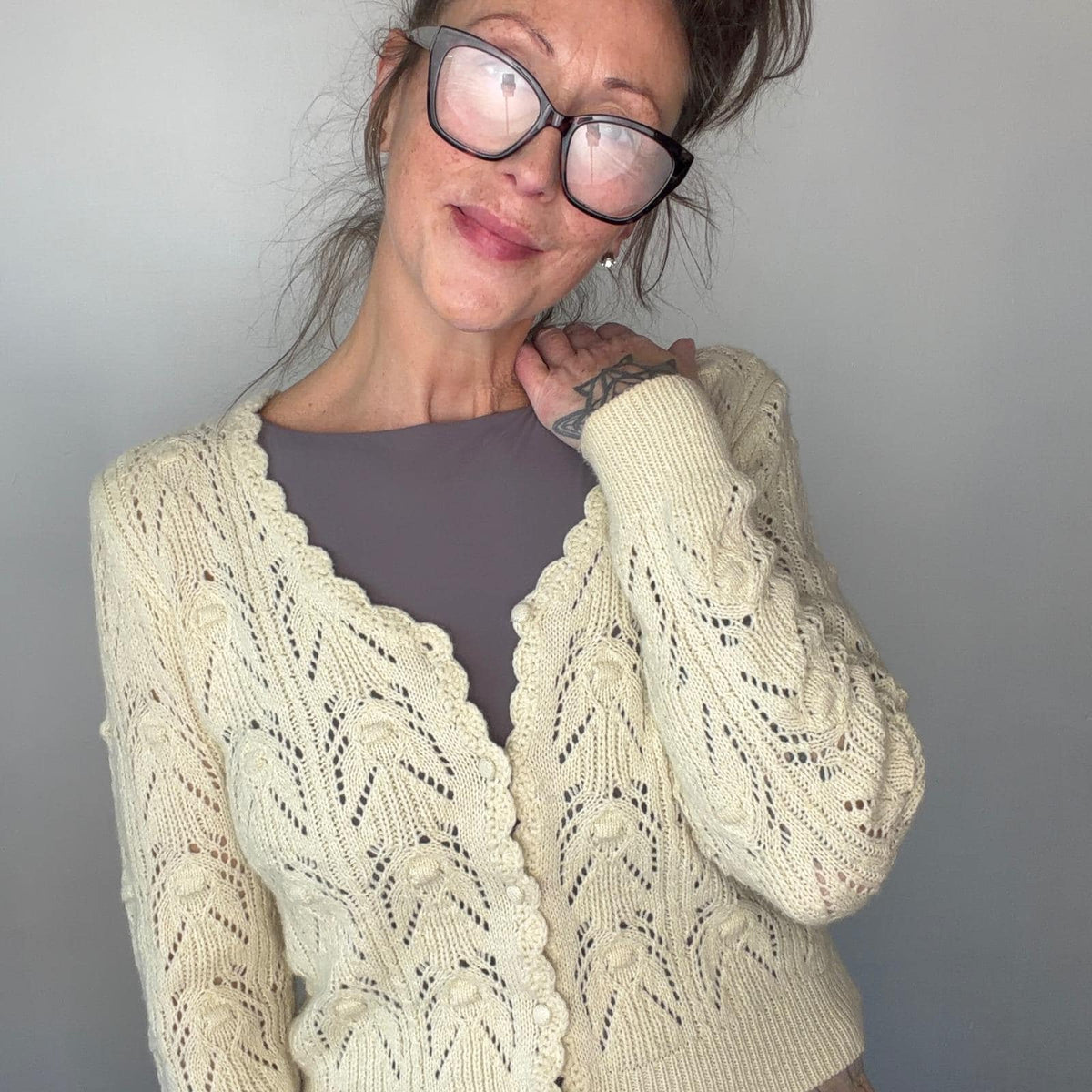 Vintage Cream Hand Knit Leaf Motif Cardigan | M — detail photo 14