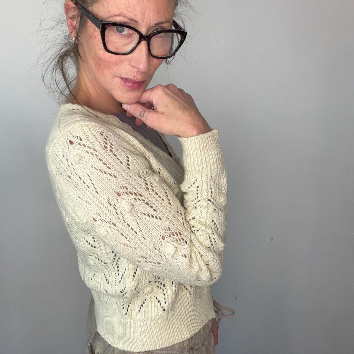 Vintage Cream Hand Knit Leaf Motif Cardigan | M — detail photo 3