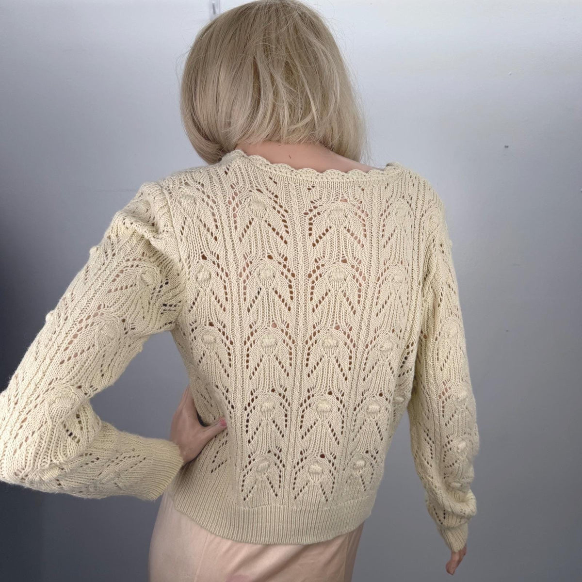 Vintage Cream Hand Knit Leaf Motif Cardigan | M — detail photo 4