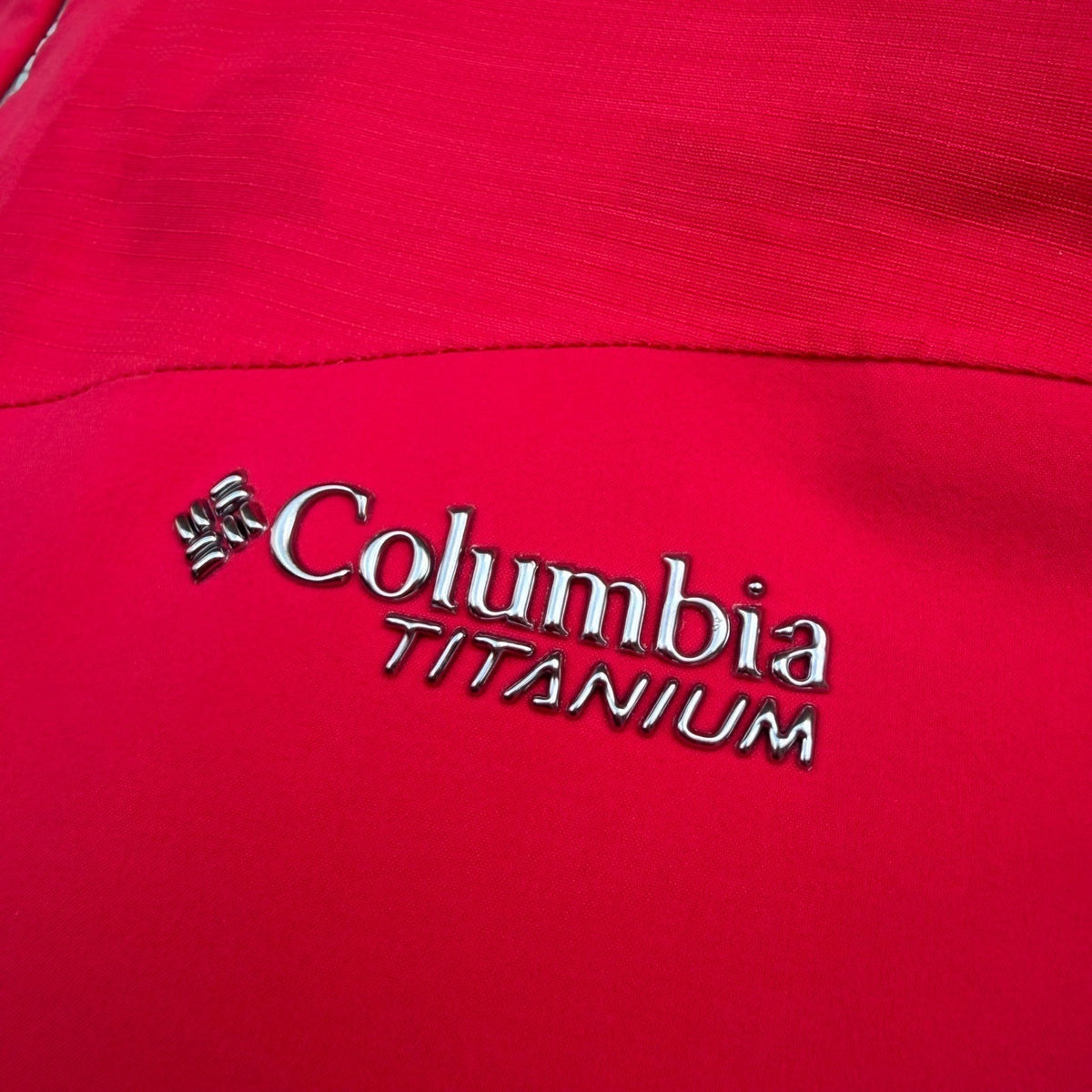 Columbia Titanium Raspberry Omni-Heat Ski Jacket | S — detail photo 12